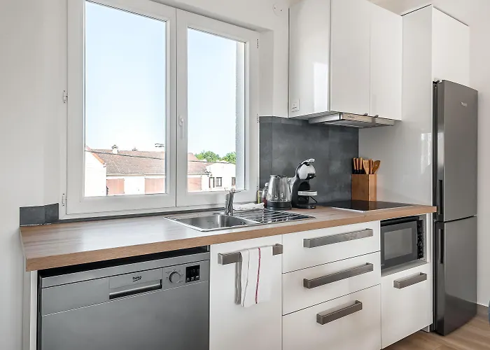 Appartamento 2 Bedroomed Lena Montry