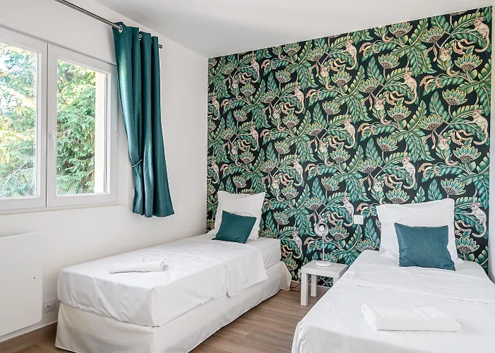 2 Bedroomed Lena * Montry